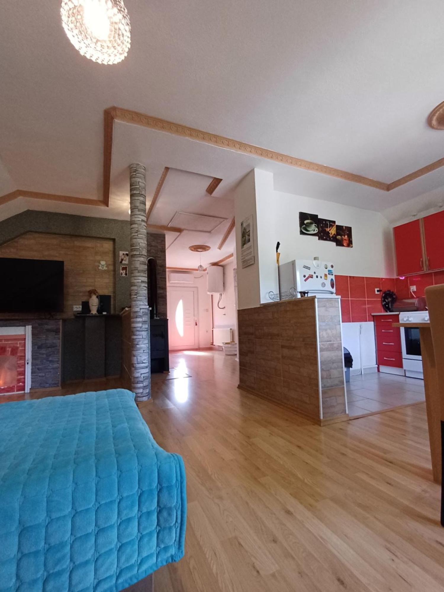 Apartman Denis Una Luzine Экстерьер фото